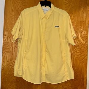 Women’s Columbia PFG fishing shirt